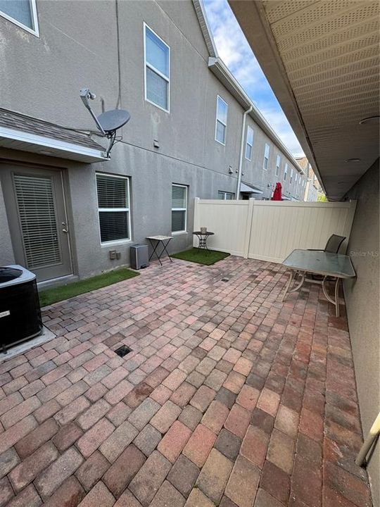 Active With Contract: $2,650 (3 beds, 2 baths, 1850 Square Feet)