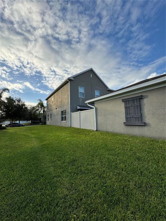 Active With Contract: $2,650 (3 beds, 2 baths, 1850 Square Feet)