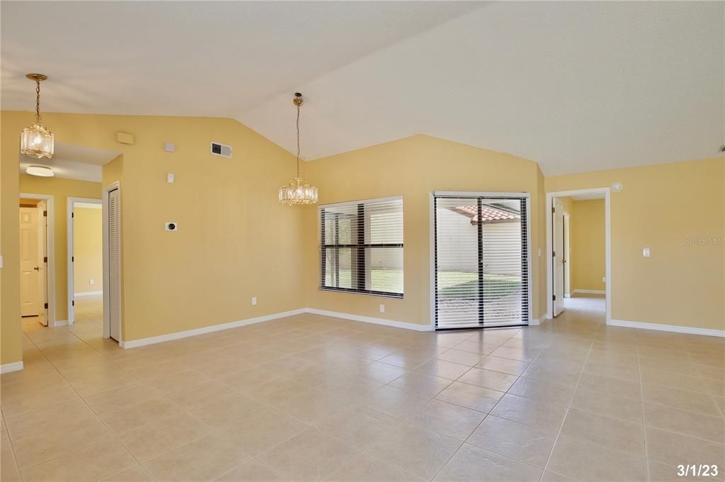 合同活跃: $2,250 (2 贝兹, 2 浴室, 1473 平方英尺)