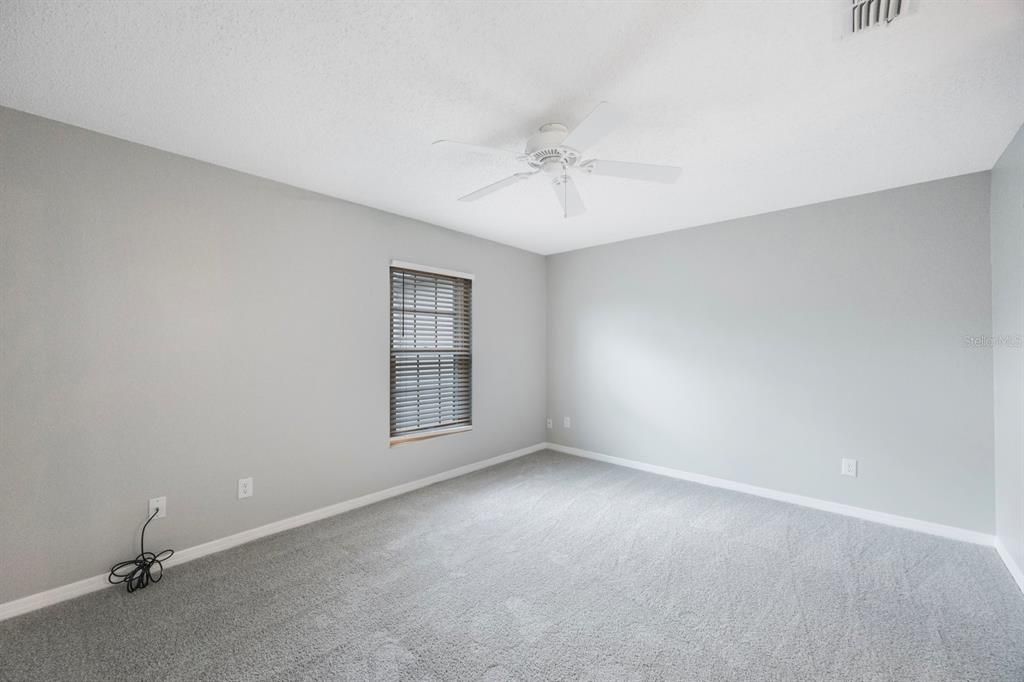 Active With Contract: $275,000 (2 beds, 2 baths, 1354 Square Feet)