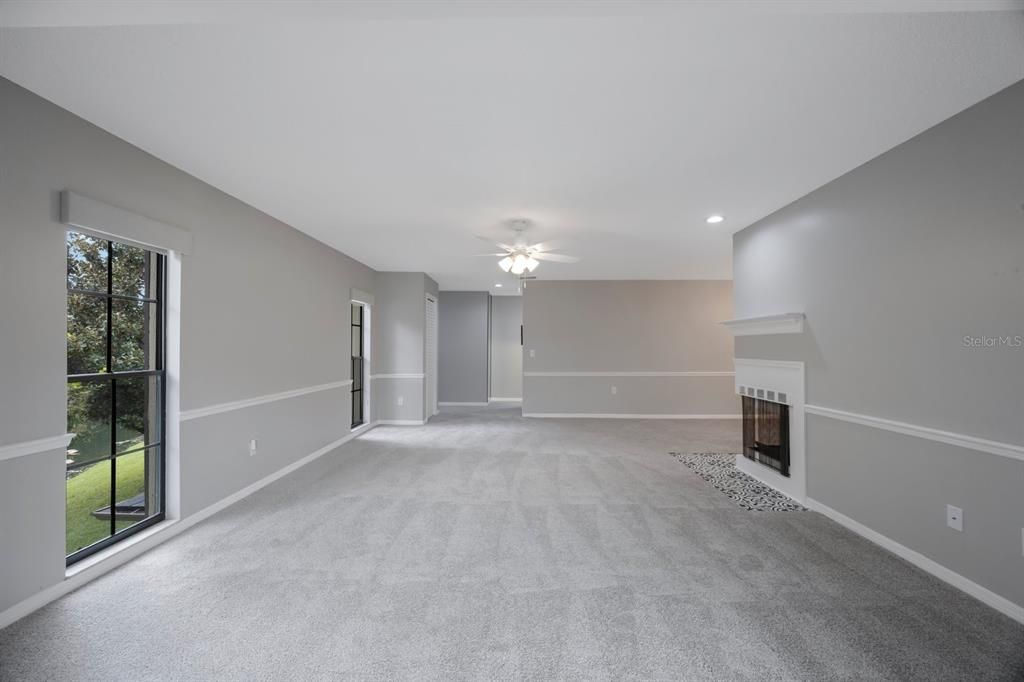 Active With Contract: $275,000 (2 beds, 2 baths, 1354 Square Feet)