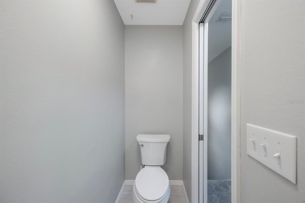 Active With Contract: $275,000 (2 beds, 2 baths, 1354 Square Feet)