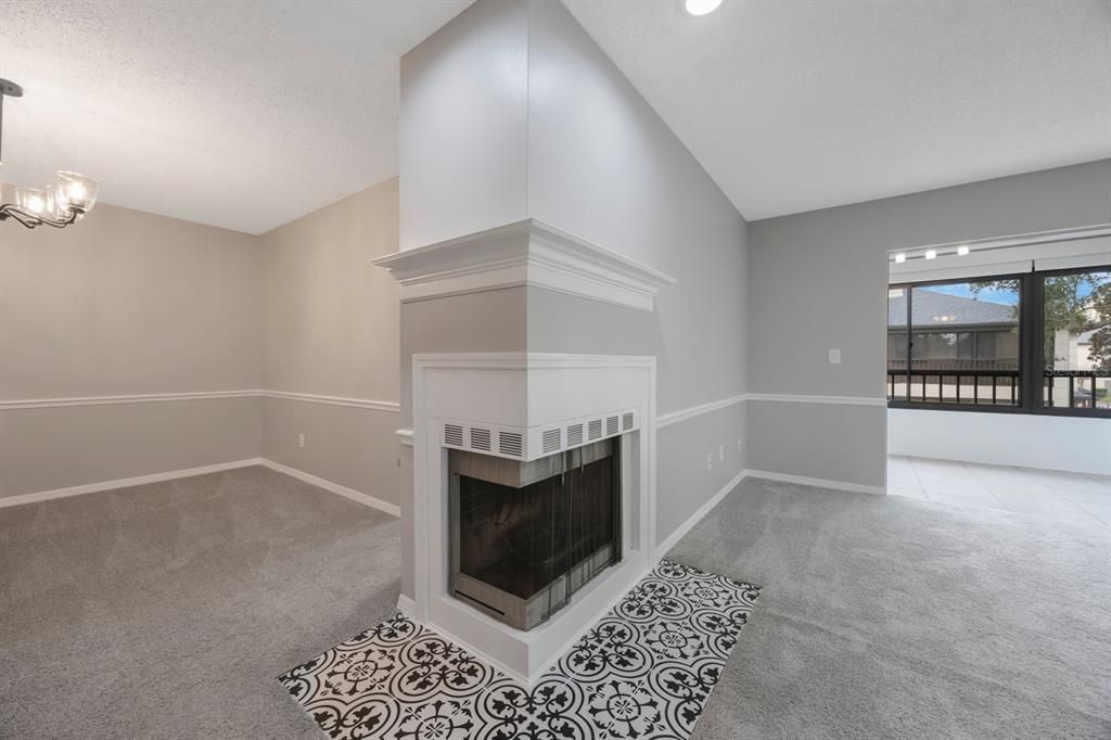 Active With Contract: $275,000 (2 beds, 2 baths, 1354 Square Feet)