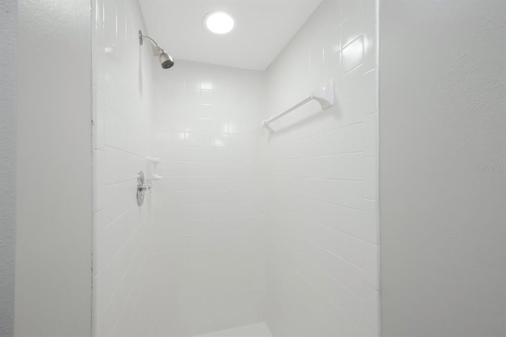 Active With Contract: $275,000 (2 beds, 2 baths, 1354 Square Feet)