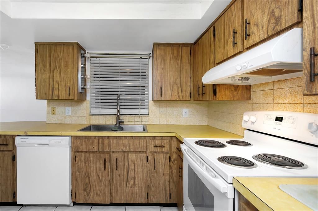 En Venta: $220,880 (2 camas, 2 baños, 1384 Pies cuadrados)