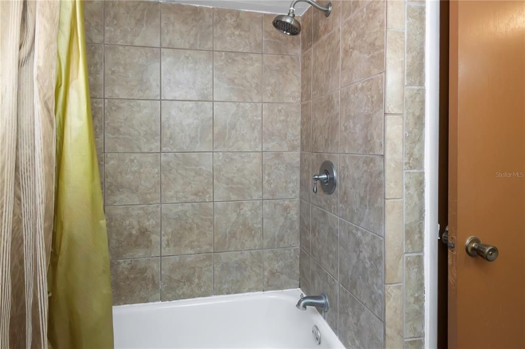 En Venta: $220,880 (2 camas, 2 baños, 1384 Pies cuadrados)