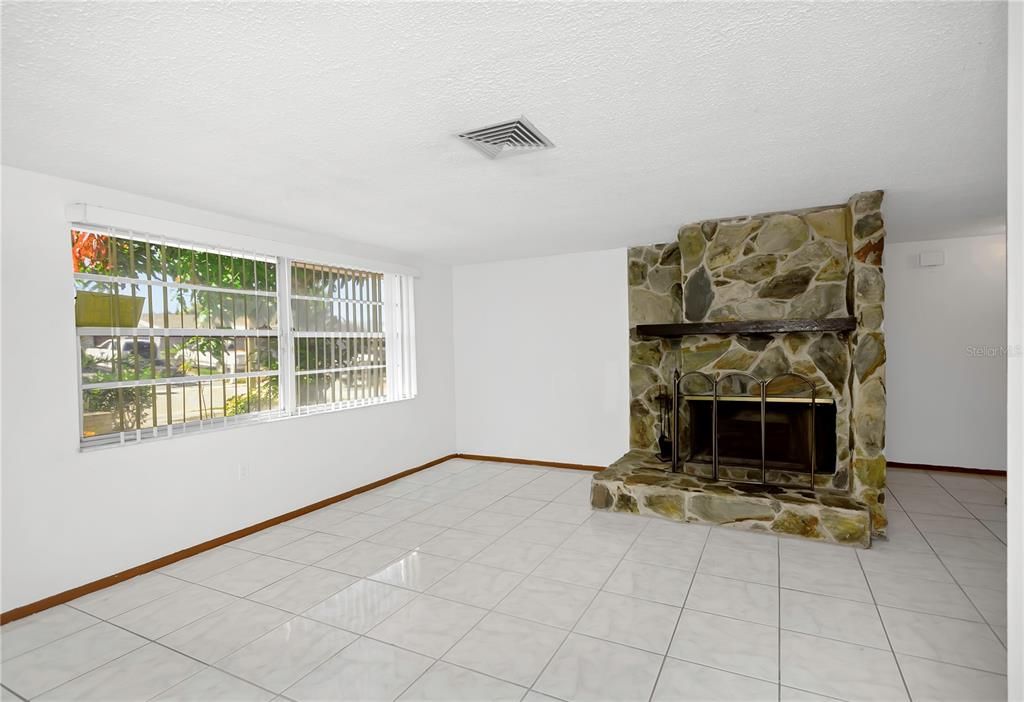 En Venta: $220,880 (2 camas, 2 baños, 1384 Pies cuadrados)