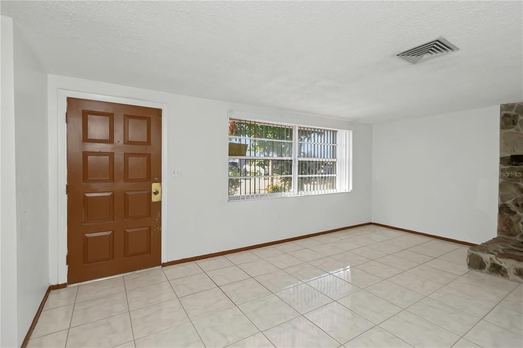 En Venta: $220,880 (2 camas, 2 baños, 1384 Pies cuadrados)