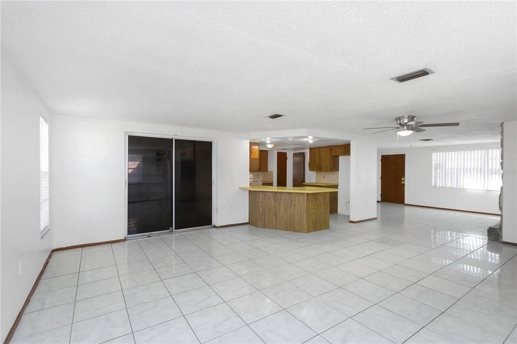 En Venta: $220,880 (2 camas, 2 baños, 1384 Pies cuadrados)