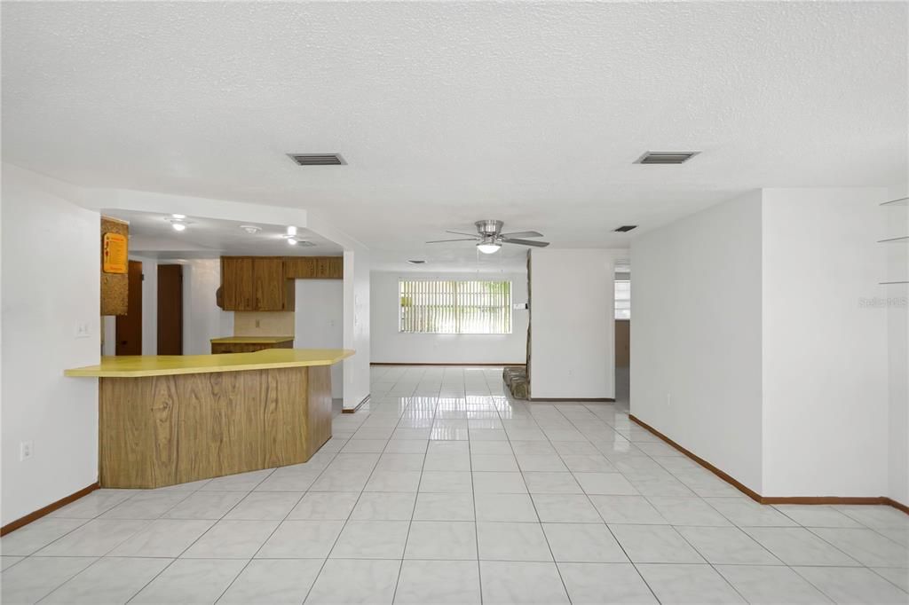 En Venta: $220,880 (2 camas, 2 baños, 1384 Pies cuadrados)