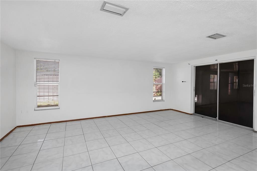 En Venta: $220,880 (2 camas, 2 baños, 1384 Pies cuadrados)