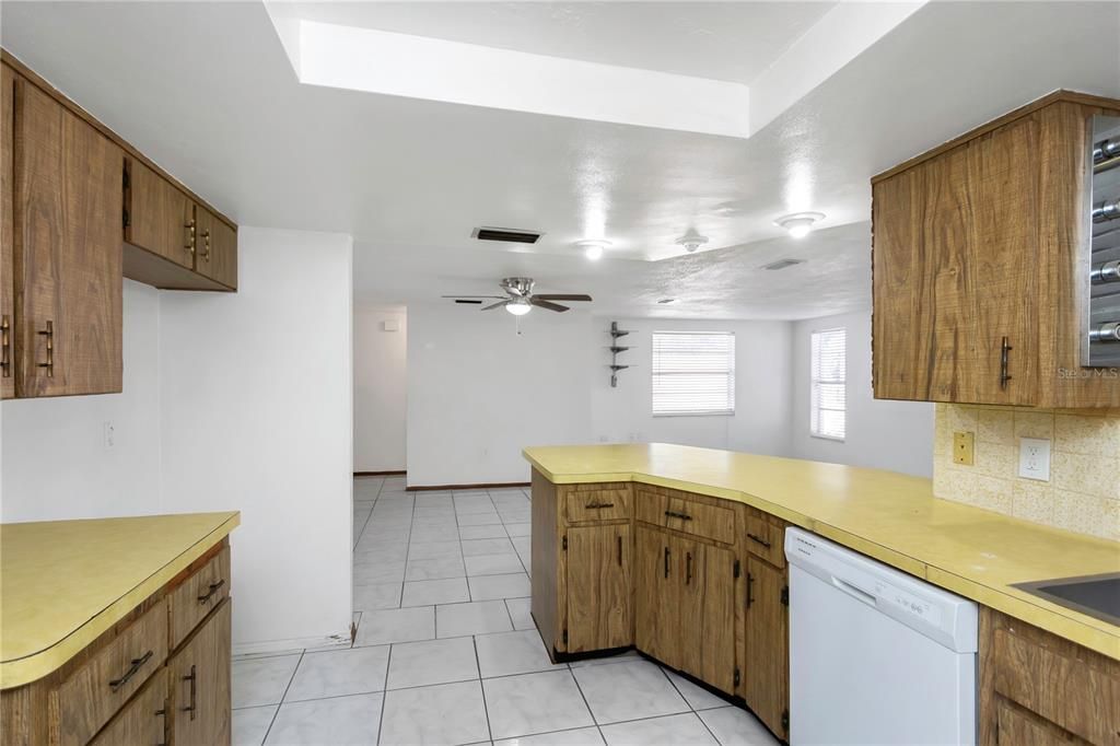 En Venta: $220,880 (2 camas, 2 baños, 1384 Pies cuadrados)