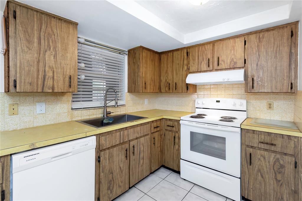 En Venta: $220,880 (2 camas, 2 baños, 1384 Pies cuadrados)