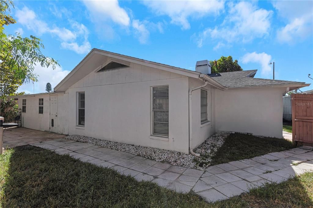 En Venta: $220,880 (2 camas, 2 baños, 1384 Pies cuadrados)