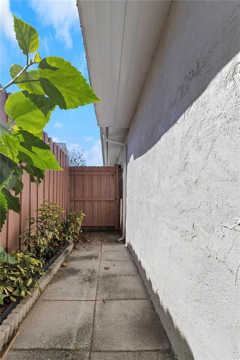 En Venta: $220,880 (2 camas, 2 baños, 1384 Pies cuadrados)