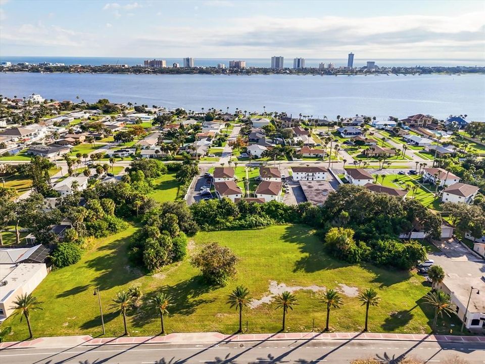 For Sale: $1,690,000 (2.55 acres)