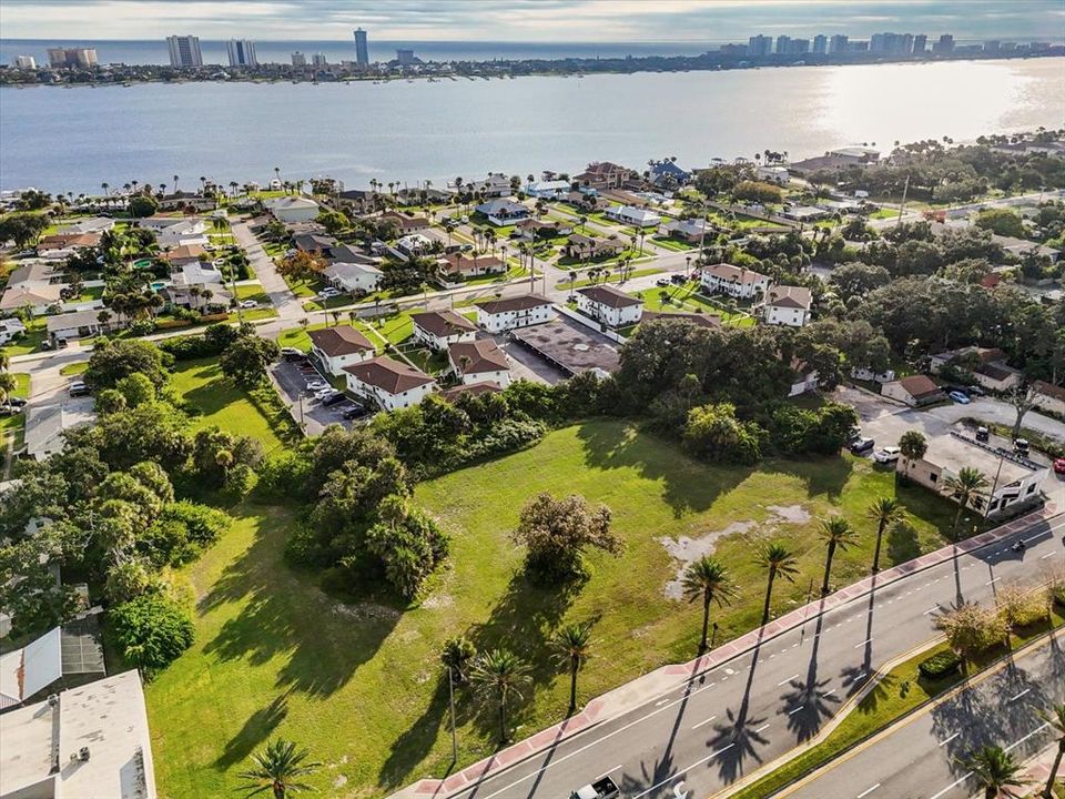 For Sale: $1,690,000 (2.55 acres)