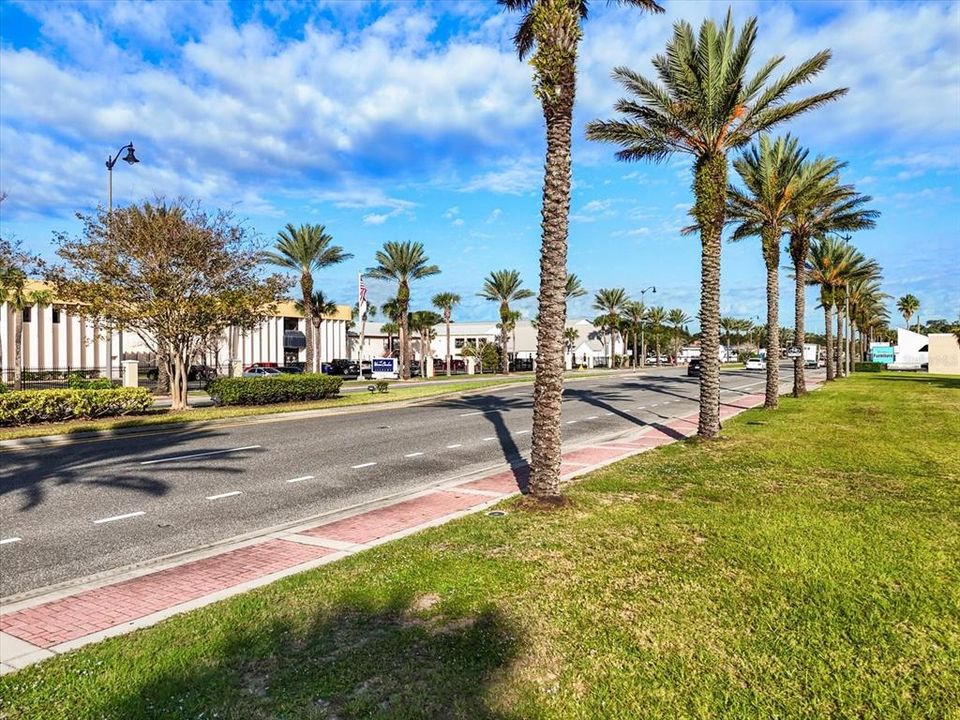 For Sale: $1,690,000 (2.55 acres)