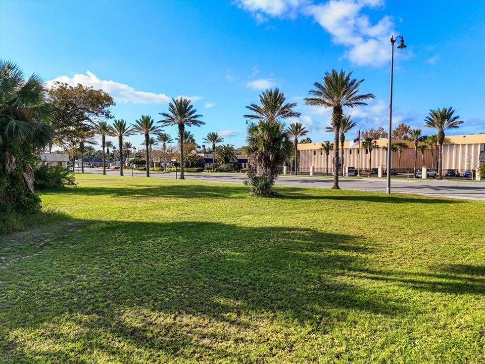 For Sale: $1,690,000 (2.55 acres)