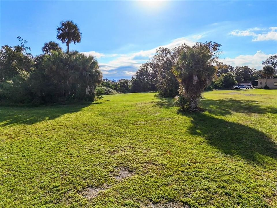 For Sale: $1,690,000 (2.55 acres)