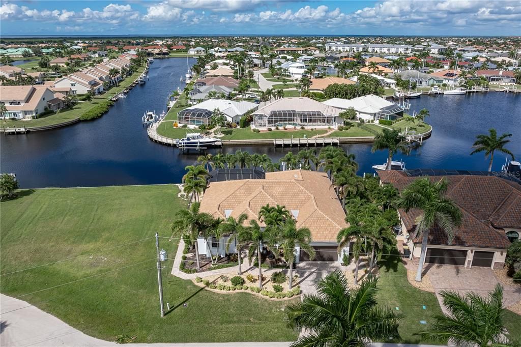 待售: $1,399,000 (3 贝兹, 2 浴室, 2579 平方英尺)