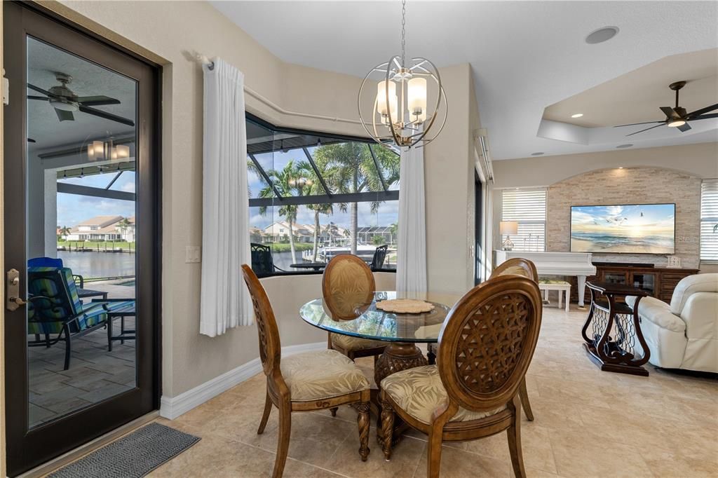 待售: $1,399,000 (3 贝兹, 2 浴室, 2579 平方英尺)