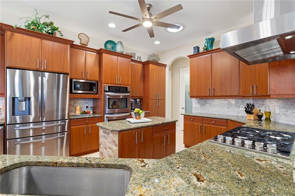 待售: $1,399,000 (3 贝兹, 2 浴室, 2579 平方英尺)