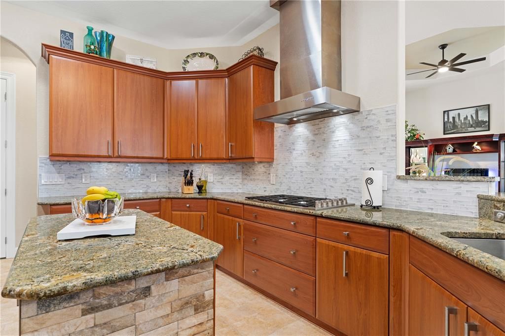 待售: $1,399,000 (3 贝兹, 2 浴室, 2579 平方英尺)