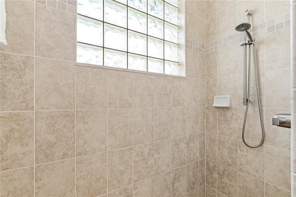 待售: $1,399,000 (3 贝兹, 2 浴室, 2579 平方英尺)