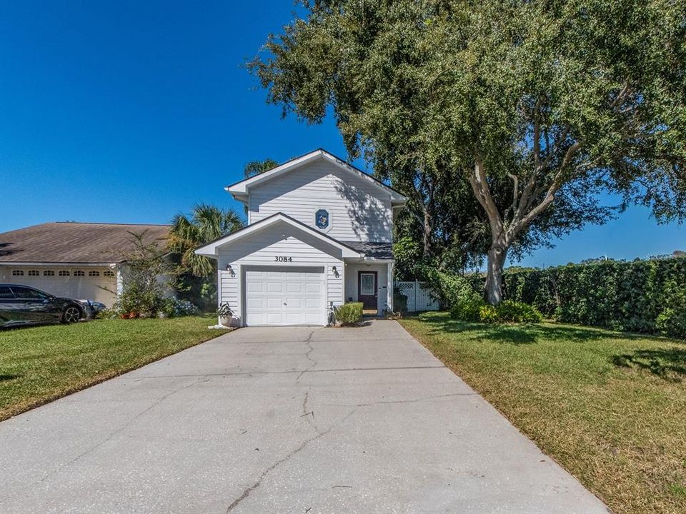 Под контрактом: $433,000 (3 спален, 2 ванн, 1617 Квадратных фут)