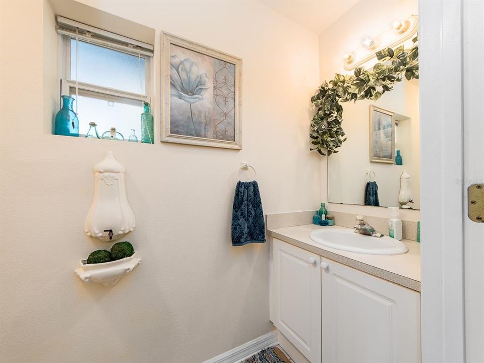 Под контрактом: $433,000 (3 спален, 2 ванн, 1617 Квадратных фут)