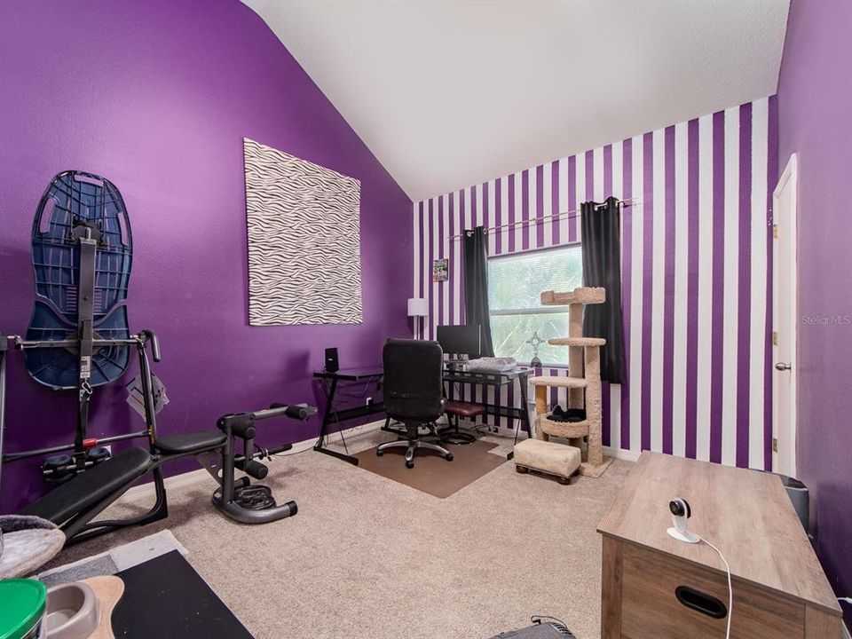 Под контрактом: $433,000 (3 спален, 2 ванн, 1617 Квадратных фут)