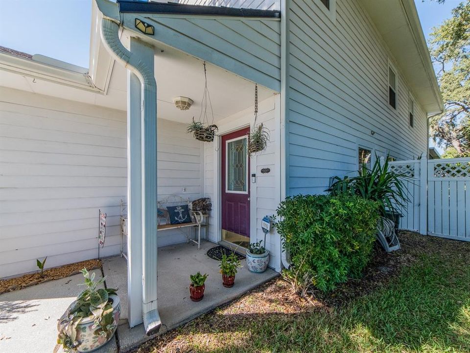 Под контрактом: $433,000 (3 спален, 2 ванн, 1617 Квадратных фут)