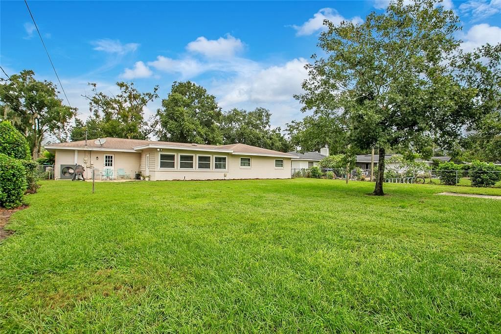 For Sale: $589,500 (3 beds, 2 baths, 2043 Square Feet)