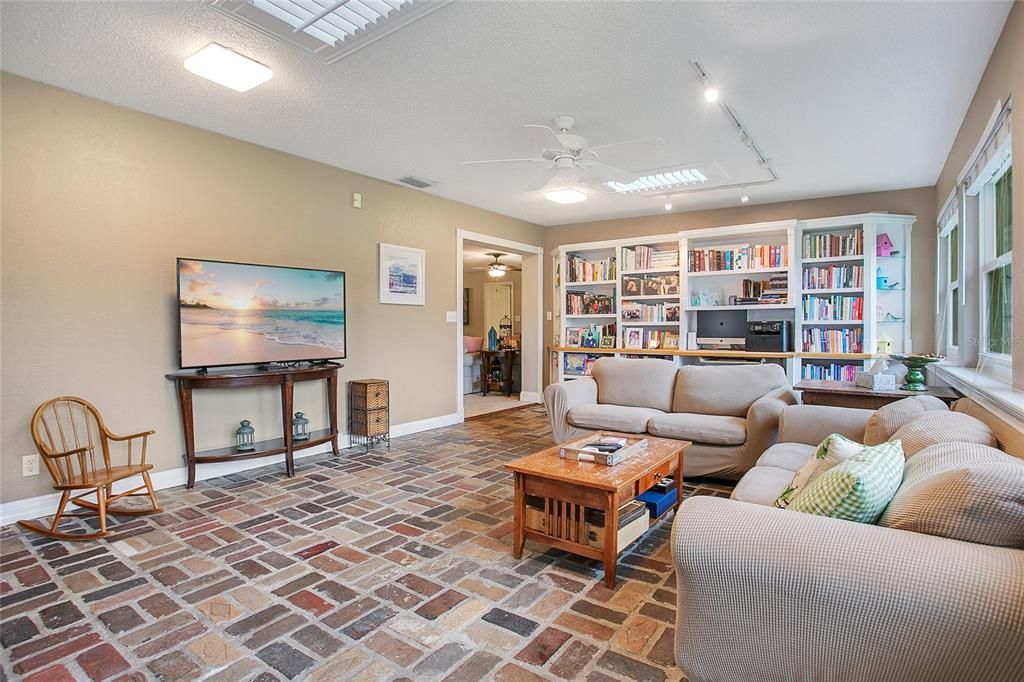 For Sale: $589,500 (3 beds, 2 baths, 2043 Square Feet)