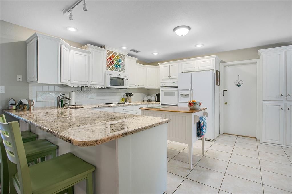 For Sale: $589,500 (3 beds, 2 baths, 2043 Square Feet)