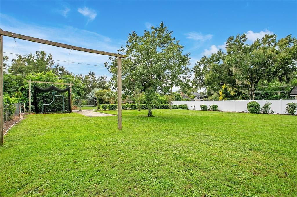 For Sale: $589,500 (3 beds, 2 baths, 2043 Square Feet)