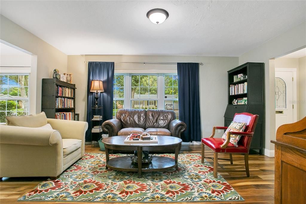 For Sale: $589,500 (3 beds, 2 baths, 2043 Square Feet)