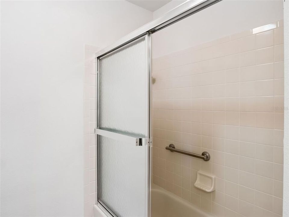 For Sale: $288,900 (2 beds, 2 baths, 2003 Square Feet)