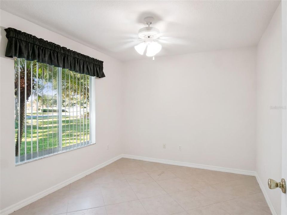 For Sale: $288,900 (2 beds, 2 baths, 2003 Square Feet)