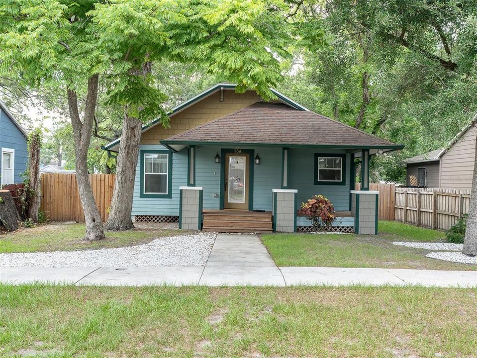 Недавно продано: $360,000 (3 спален, 2 ванн, 1349 Квадратных фут)