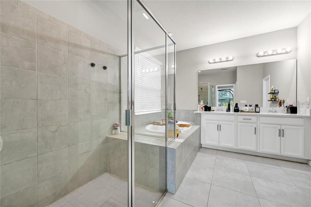 На продажу: $570,000 (4 спален, 3 ванн, 2399 Квадратных фут)