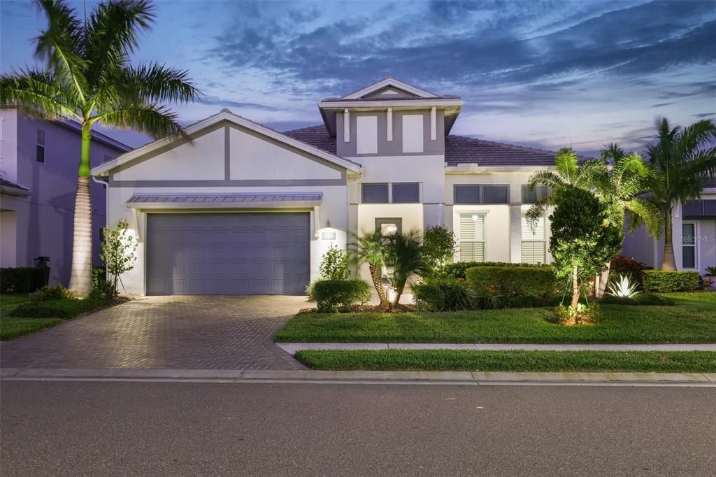 Active With Contract: $1,449,000 (3 beds, 3 baths, 2915 Square Feet)