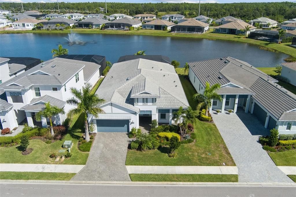 Active With Contract: $1,449,000 (3 beds, 3 baths, 2915 Square Feet)