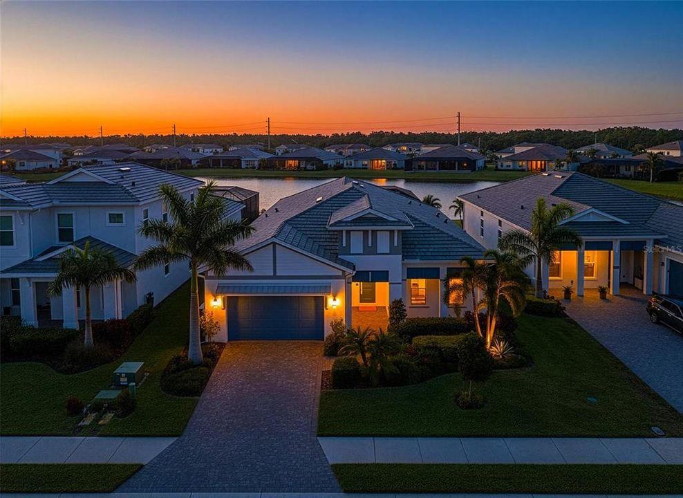 Active With Contract: $1,449,000 (3 beds, 3 baths, 2915 Square Feet)