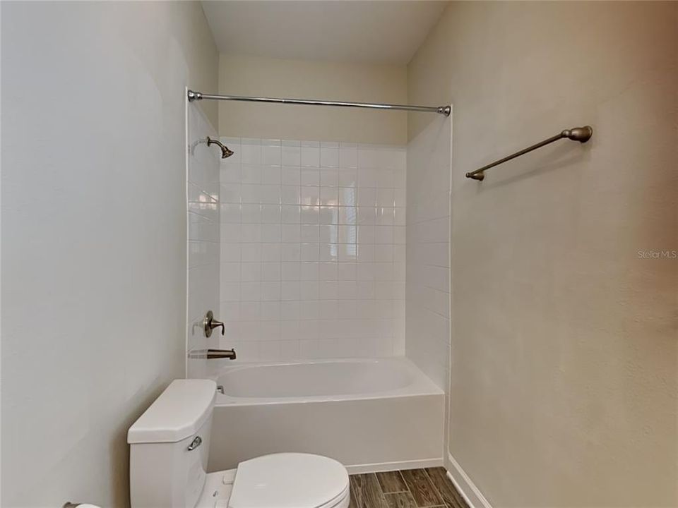 En Renta: $2,550 (4 camas, 3 baños, 2577 Pies cuadrados)