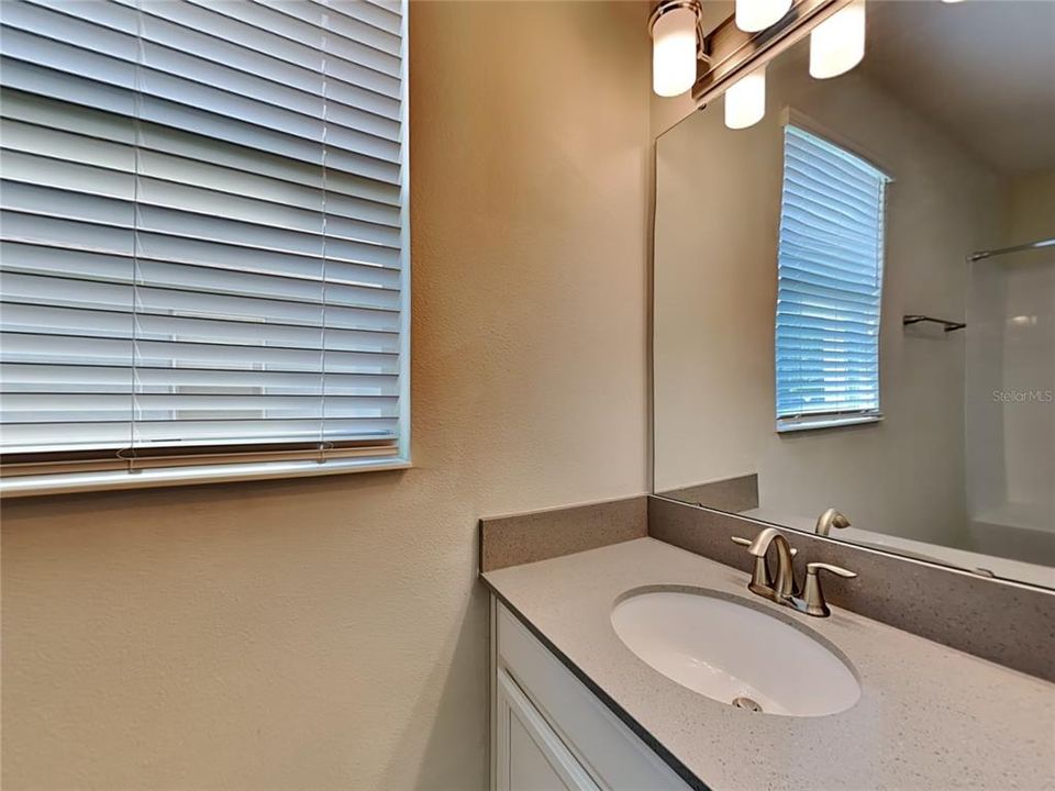 En Renta: $2,550 (4 camas, 3 baños, 2577 Pies cuadrados)