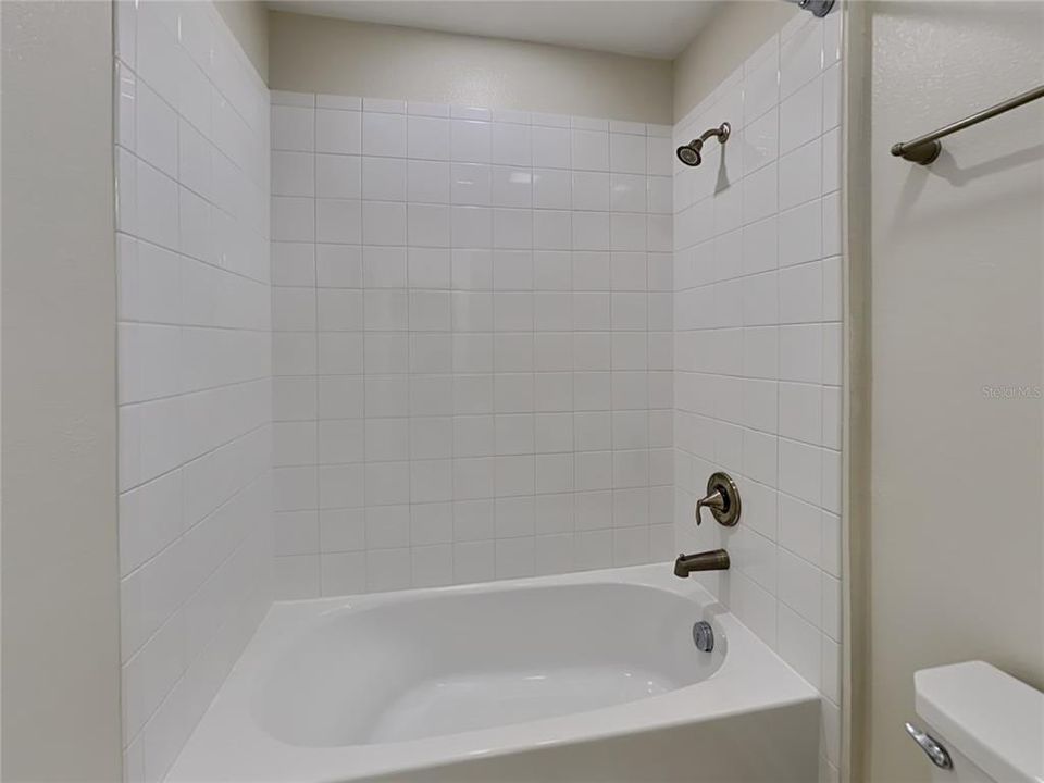 En Renta: $2,550 (4 camas, 3 baños, 2577 Pies cuadrados)