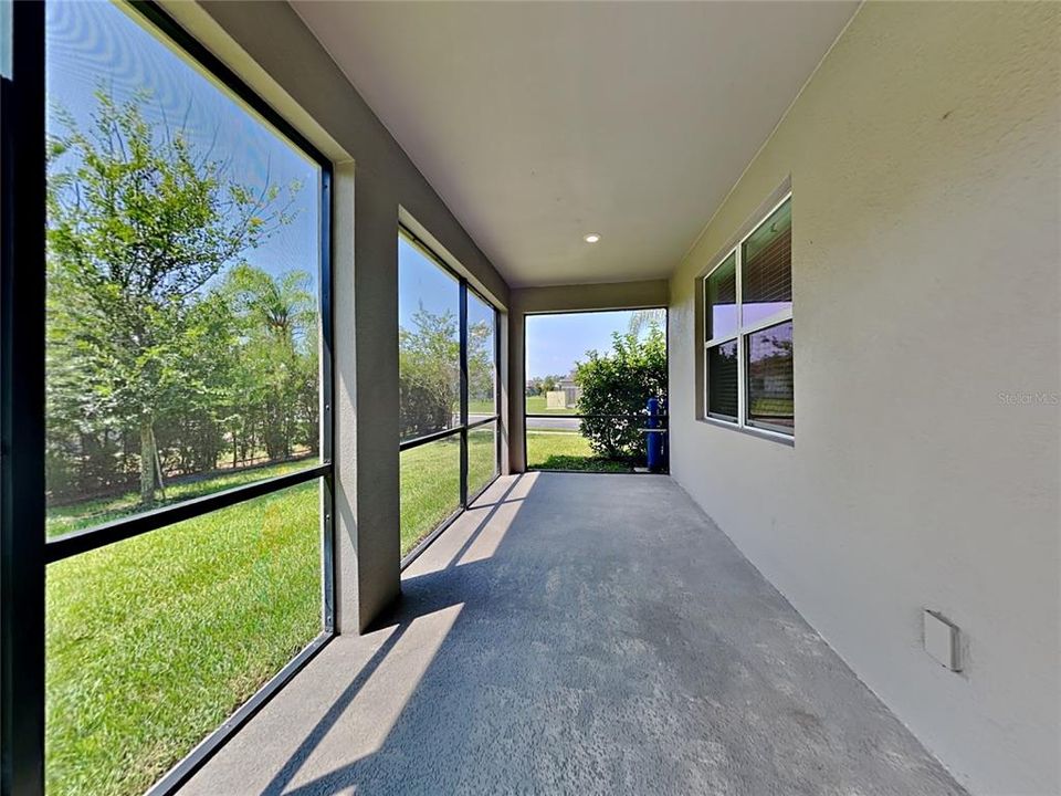 En Renta: $2,550 (4 camas, 3 baños, 2577 Pies cuadrados)