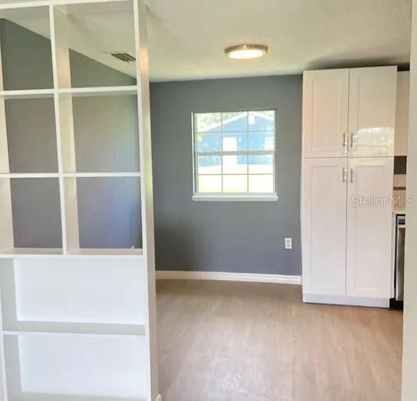 出租: $1,575 (2 贝兹, 1 浴室, 816 平方英尺)